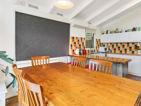 Hakea Bush Cabin - Accommodation Sydney 4