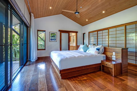 Iluka Luxury House With Ocean Views On Half Acre With Pool And Two Golf Buggies - Sydney 4u 3