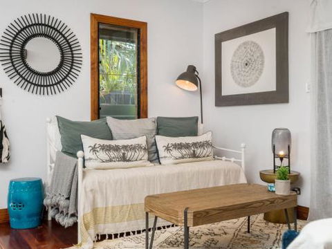 Black Beauty Studio - Accommodation Sydney 3