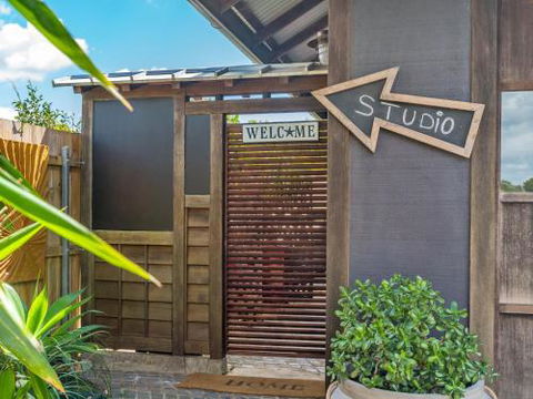 Black Beauty Studio - Accommodation Sydney 5