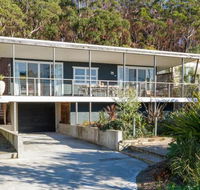 Palmwood at Hyams Beach 4pm Check Out Sundays - Sydney 4u