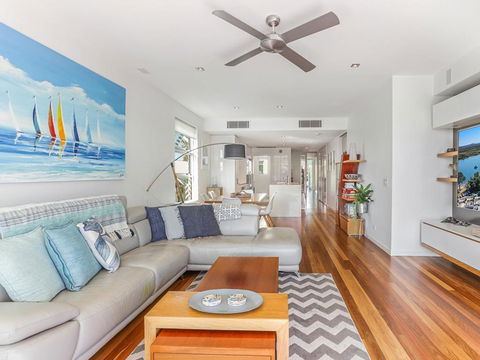 Panoramic River & Ocean Views Noosaville - Sydney 4u 5