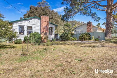 Cromarty Cottage 900m From Birubi Beach - Accommodation Sydney 3