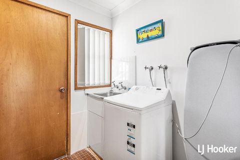 Cromarty Cottage 900m From Birubi Beach - Accommodation Sydney 5