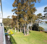 Unit 1 44 Danalene Pde fantastic waterfront property with air con - Accommodation Sydney