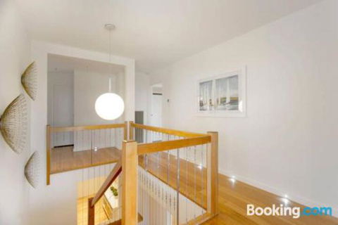 Anchor Beachfront Retreat - Sydney 4u 0