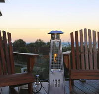 WHALE WATCH FOR FOUR Gerringong 4pm check out Sundays - Accommodation Sydney
