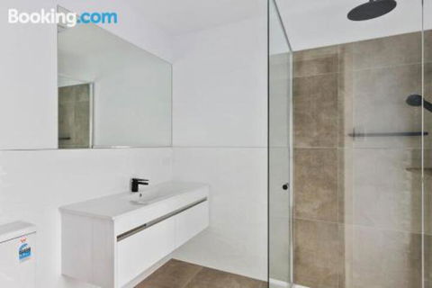 Brand New Family Friendly 3 Bed Villa Walk Shops - Accommodation Sydney 2
