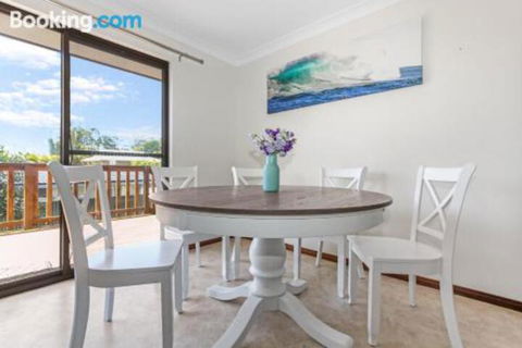Stingray Shores Your Riverside Escape - Accommodation Sydney 3