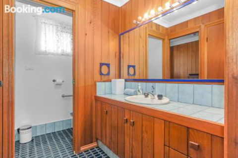 Stingray Shores Your Riverside Escape - Accommodation Sydney 6