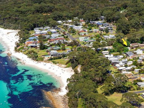 MOBYS At HYAMS Hyams Beach 4pm Check Out Sundays - Sydney 4u 3