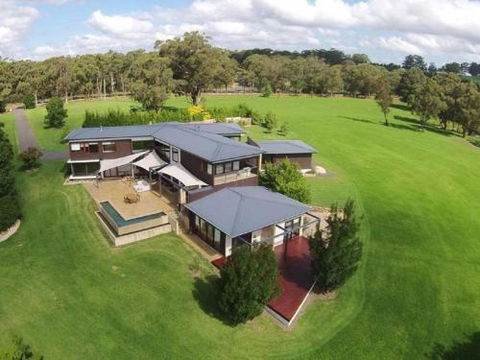 ALPINE LODGE Alpine Southern Highlands 4pm Check Out Sundays - Accommodation Sydney 4