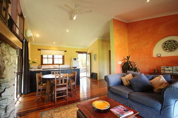 Galnyamba.Friday Creek Retreat - Sydney 4u 0