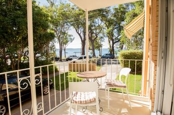 Shipmates Unit 1 / 51 Christmas Bush Avenue - Accommodation Sydney 4