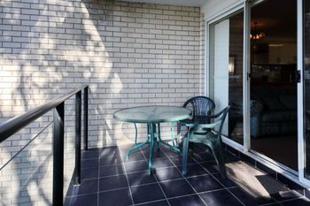 Sunset Towers Unit 11 / 25 Donald Street - Accommodation Sydney 1