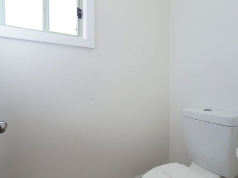 Rubys Retreat 44 Achilles Street - Accommodation Sydney 2