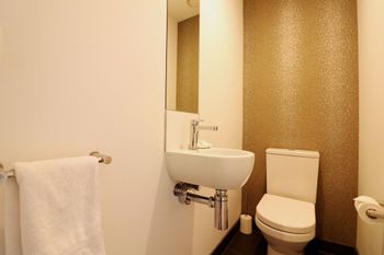 Silos Circular Living Rejuvenate Stays - Sydney 4u 3