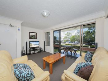 Tradewinds Unit 1 / 110 Victoria Parade - Accommodation Sydney 0