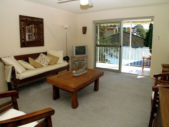 Shipmates Unit 4 / 51 Christmas Bush Avenue - Accommodation Sydney 3