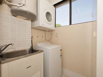 Bellevue Unit 7 / 4 Donald Street - Accommodation Sydney 3