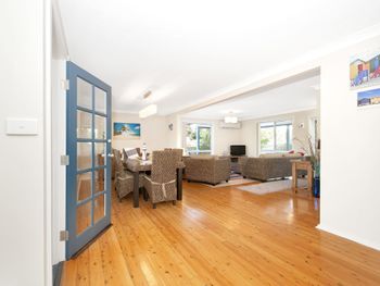 Nelson Street Pine Cottage 5A - Accommodation Sydney 4