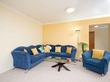 St George Unit 8 / 19 Weatherly Close - Accommodation Sydney 1