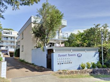 Sunset Towers Unit 6 / 25 Donald Street - Accommodation Sydney 1