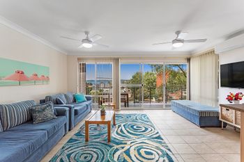 Sunset Towers Unit 6 / 25 Donald Street - Accommodation Sydney 2