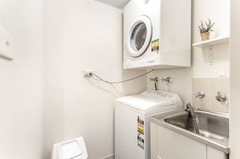 Sunset Towers Unit 6 / 25 Donald Street - Accommodation Sydney 6