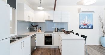 Idle Days 3 Achilles Street - Sydney 4u 4