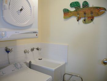 Sunset Towers Unit 9 / 25 Donald Street - Accommodation Sydney 2