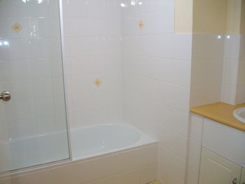 Sunset Towers Unit 9 / 25 Donald Street - Accommodation Sydney 3