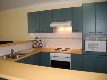 Sunset Towers Unit 9 / 25 Donald Street - Accommodation Sydney 4