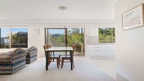 Misthaven Unit 1 / 12 Mistral Close - Accommodation Sydney 5