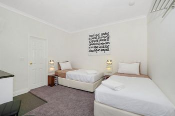 Spooky Hall Motel - Accommodation Sydney 5