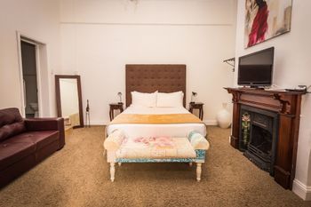 Spooky Hall Motel - Accommodation Sydney 1