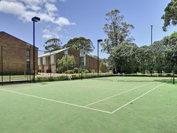 Nicholli Bay Parklands Unit 34 / 2 Gowrie Avenue - Accommodation Sydney 5