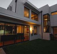 South Beach Pool Home - Sydney 4u