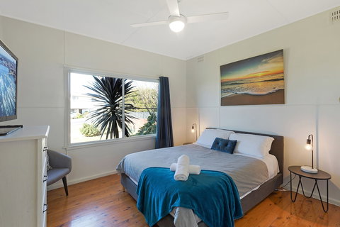 Bungo Beach House Pet Friendly House - Sydney Resort 6
