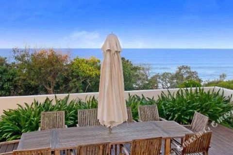 R & W Noosa Holidays 19 The Esplanade - Sydney 4u 1