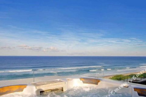 R & W Noosa Holidays 19 The Esplanade - Sydney 4u 2