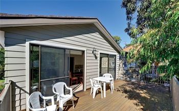 Little Beach House 8 Mistral Close - Accommodation Sydney 3