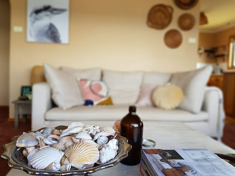 Beautiful Cottage, Ocean Views, Amazing Gardens, 12 Minute Walk To Beach - Sydney Resort 5