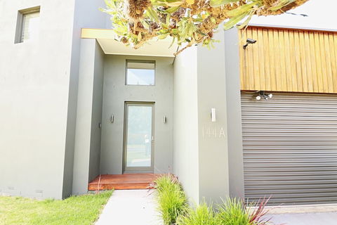 Break Point - Accommodation Sydney 0