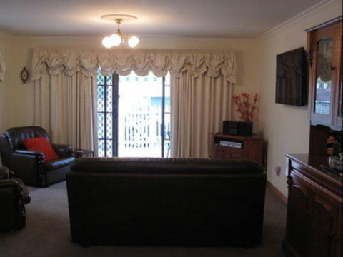 Twin Pines Cottage On Lansdowne - Accommodation Sydney 5