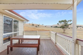 Serenity By The Sea - Accommodation Sydney 4