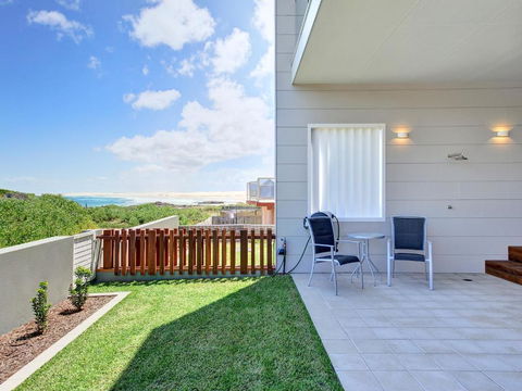 Ocean Views 41A Ocean Avenue - Accommodation Sydney 1