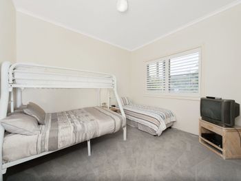 Sandy Point Road Unit 337 265 Pacific Blue - Accommodation Sydney 2