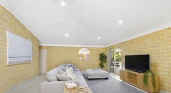 BEACHSIDE HIDEAWAY BONNY HILLS - Accommodation Sydney 3