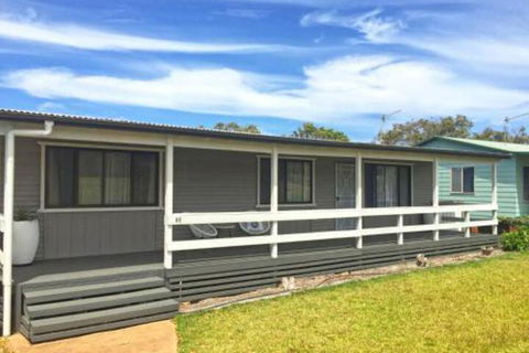 The Relax Shack At Culburra Beach Sleeps 7 - Accommodation Sydney 0